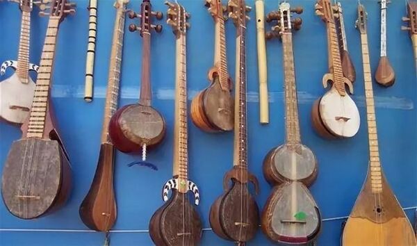 Cholg’u asboblari haqida topishmoqlar